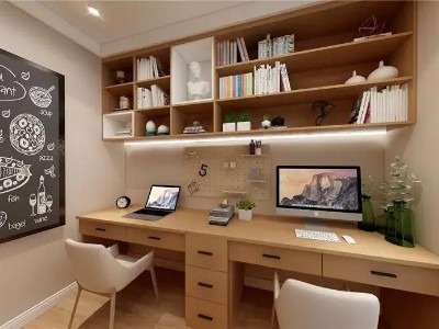 原木地板打造出來的小家