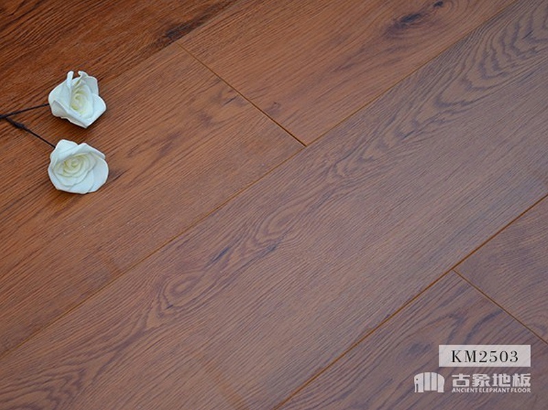 多層實(shí)木地板 多層實(shí)木地板